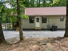 Building Photo - 27 Puma Ln