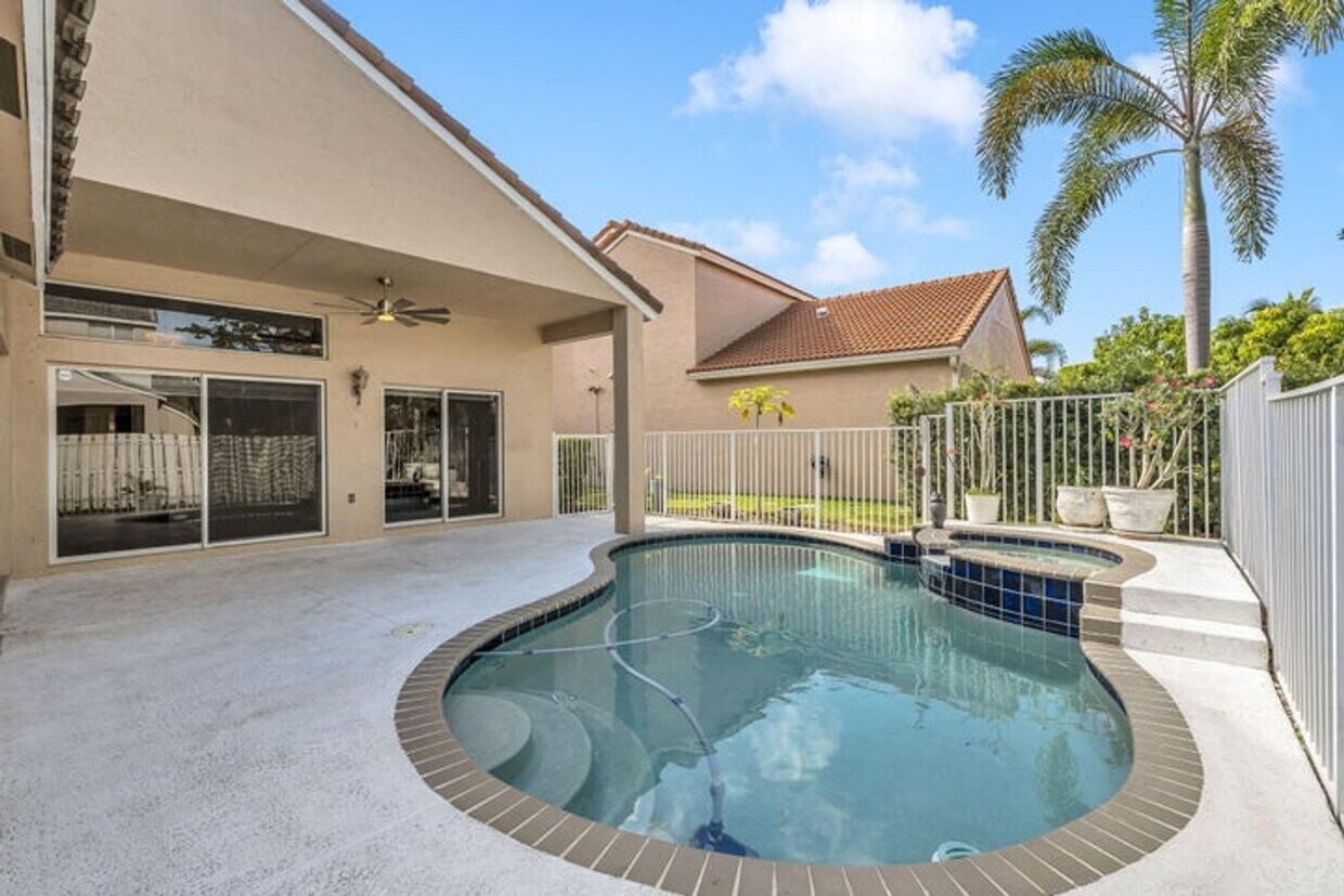 Foto principal - 1015 Thistle Creek Ct