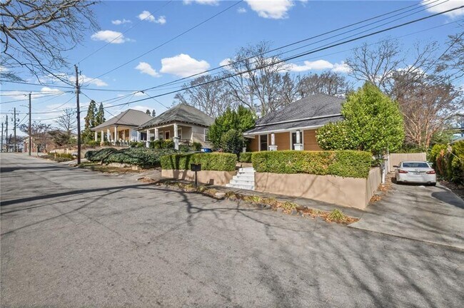 Foto del edificio - 805 Antone St NW