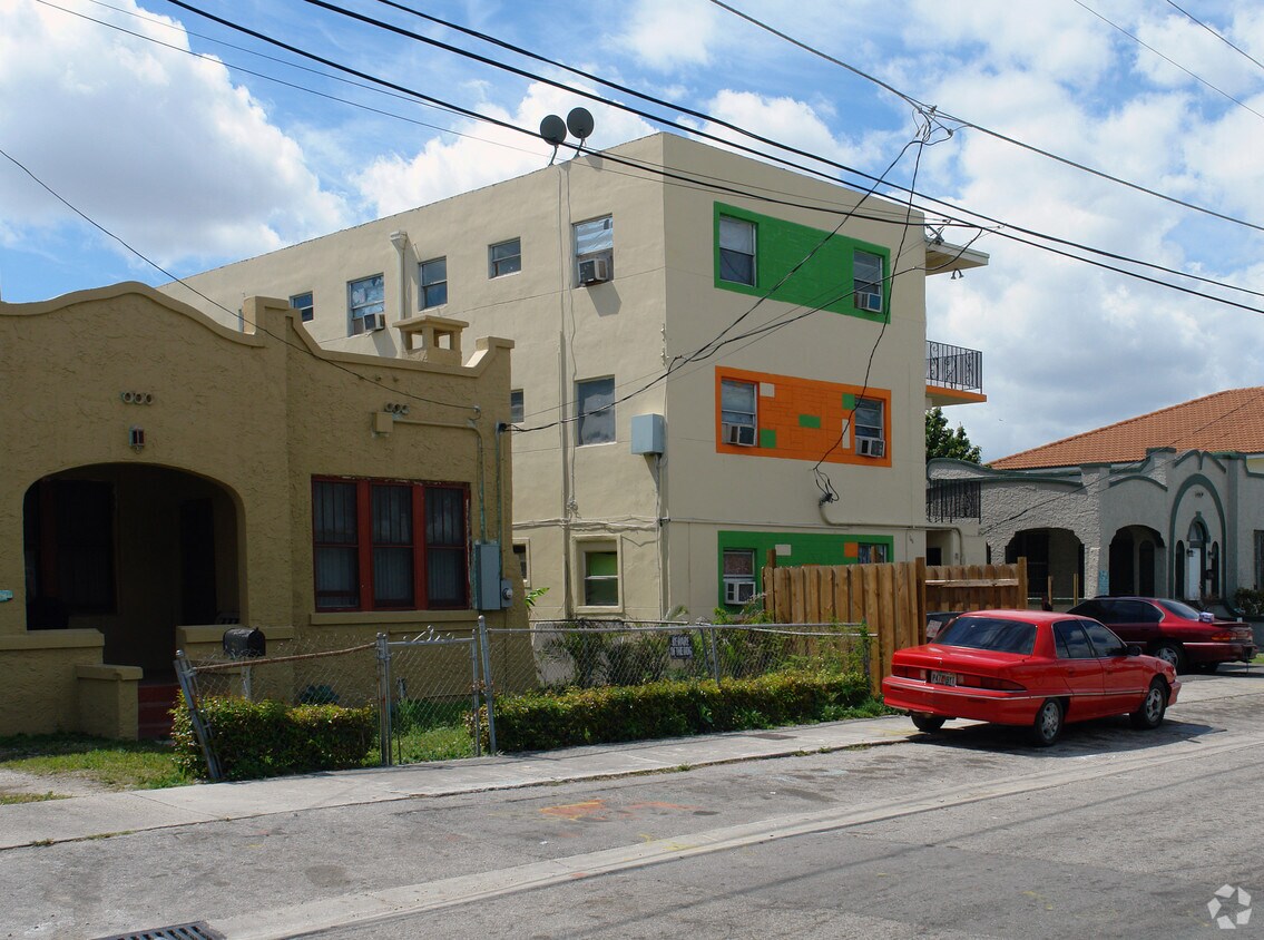 Foto del edificio - 746 NW 61st St