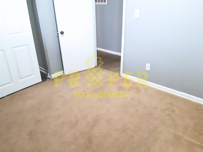 Building Photo - 3 bedroom 1 bathroom house for rent