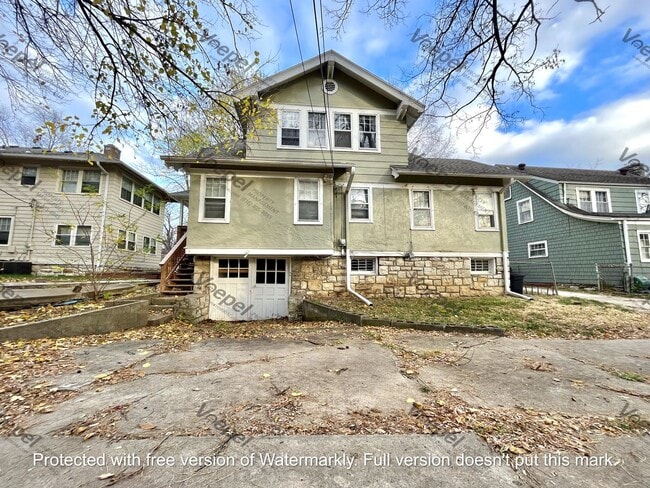 Building Photo - AVAILABLE NOW! Historic 3 Bed 2 Bath Kansa...