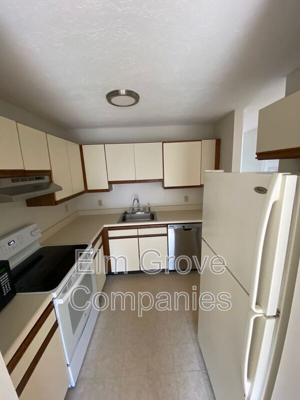 Foto del edificio - 17 Indian Brook Cir