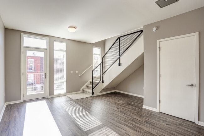 Building Photo - Eastown Flats