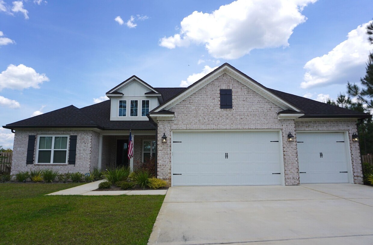 Primary Photo - 4 bedroom / 2.5 bath / WITH an Office in F...