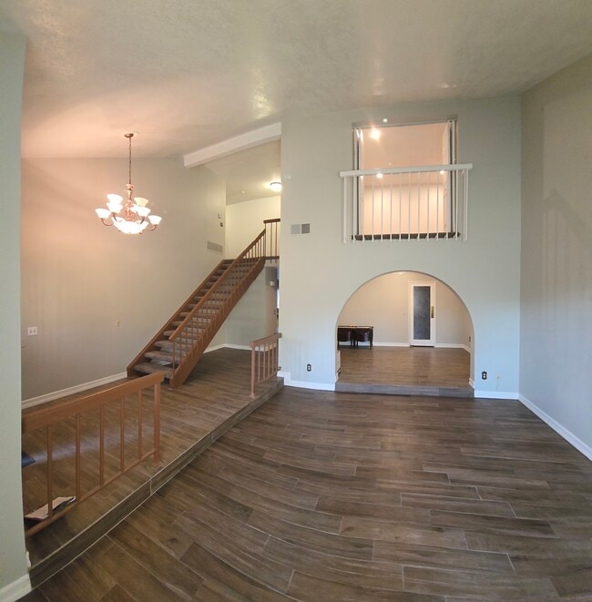 Building Photo - 6836 Rycroft Dr