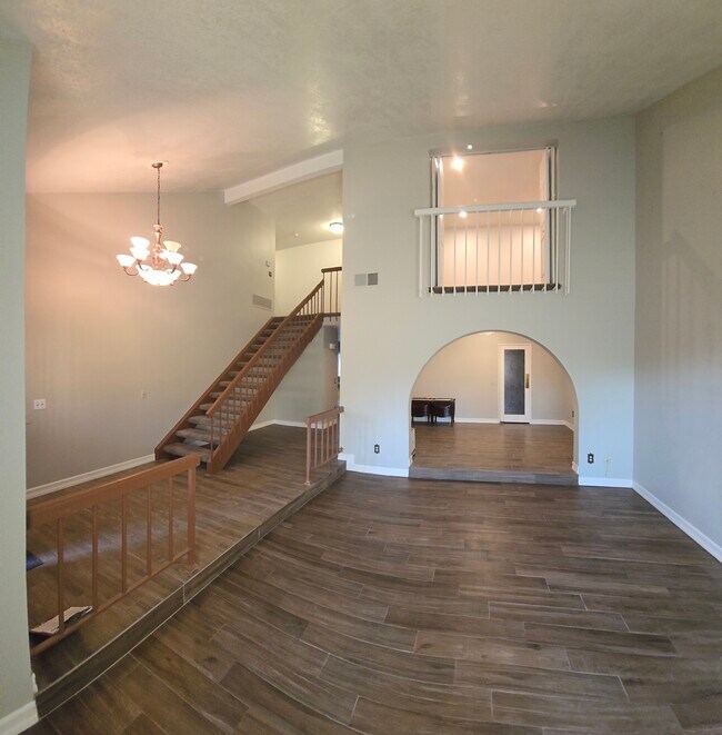 Foto del edificio - 6836 Rycroft Dr