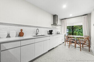 Building Photo - 11223 Pond View Dr