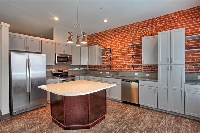 Foto principal - Updated Loft Apartment in the Heart of Dow...
