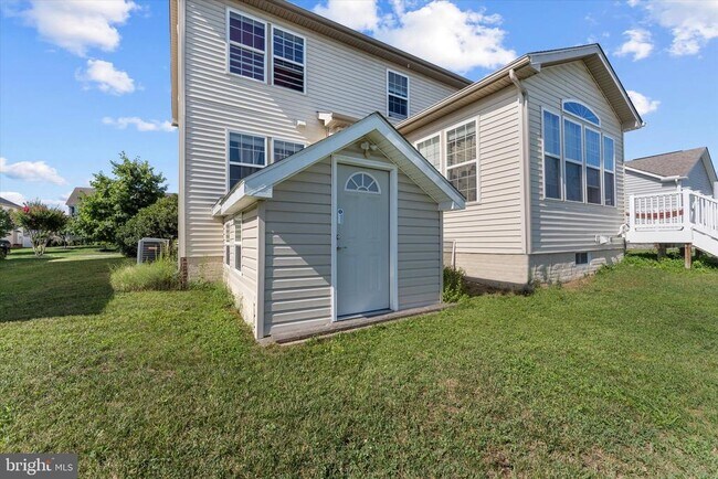 Foto del edificio - 217 Bridgewater Dr