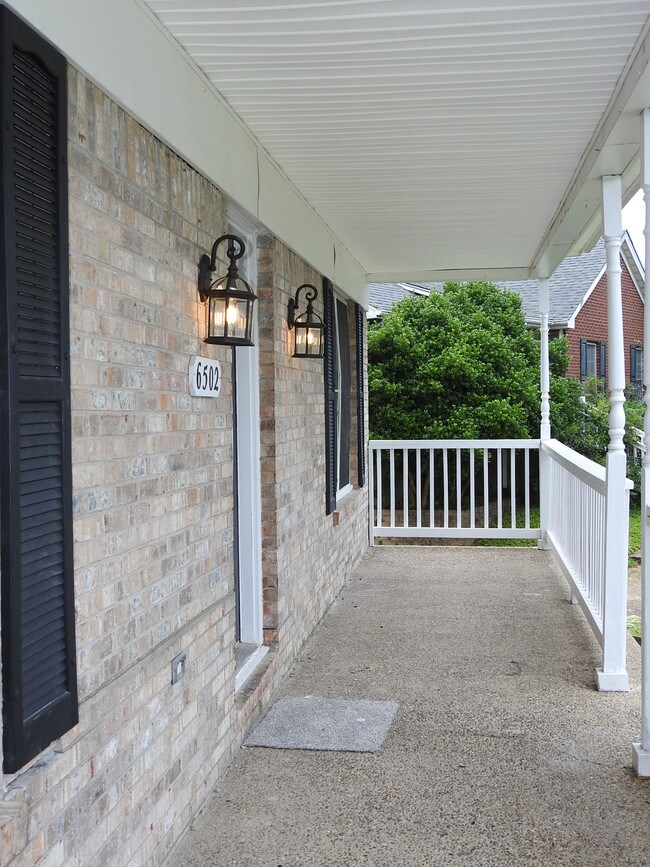 Foto del edificio - 6502 Rod N Reel Ct