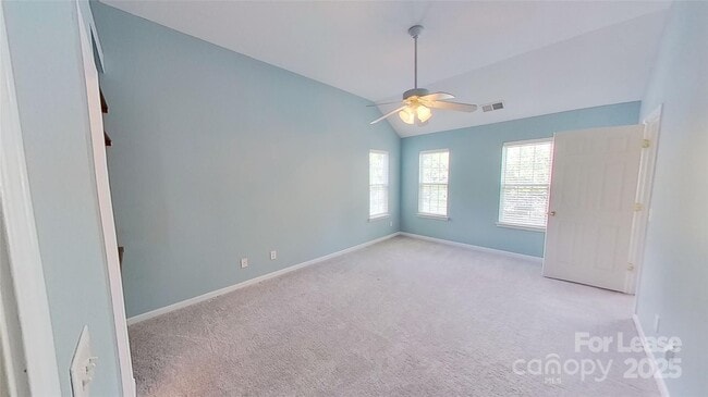 Building Photo - 9550 Scotland Hall Ct