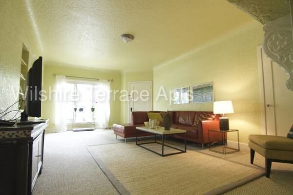 Building Photo - 3609 Wilshire Terrace