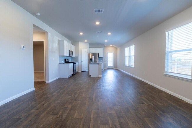 Building Photo - 121 Mariners Landing