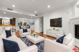 Building Photo - 12104 Hoffman St