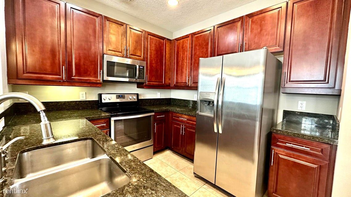Foto principal - 3 br, 3.5 bath House - 3834 NW 5th Ter