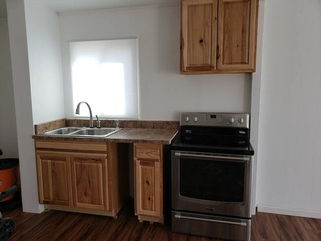 Building Photo - 5021 Marburn Ave