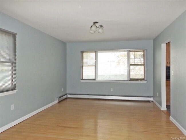 Foto del edificio - 46 Fairview Ave