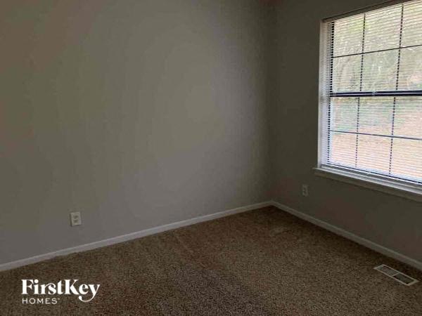 Foto del edificio - 5195 Suggs St