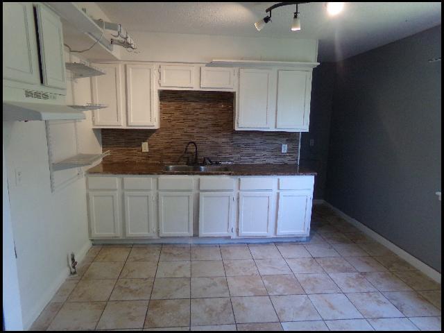 Foto del edificio - 1504 E 38th St