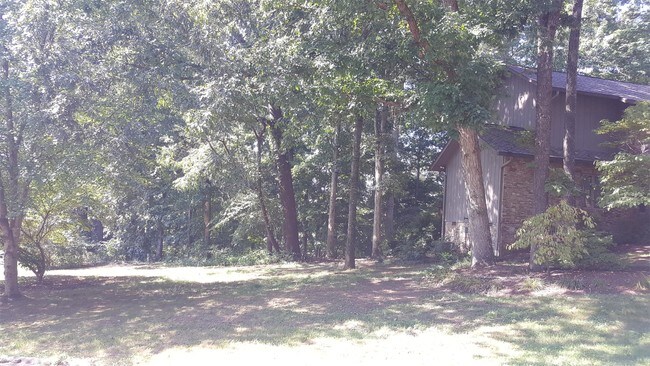 Foto del edificio - 8408 High Lark Ln