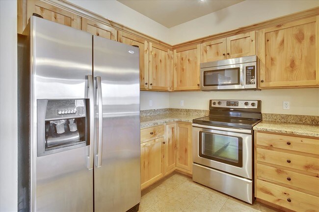 Building Photo - 2445 Windrow Dr