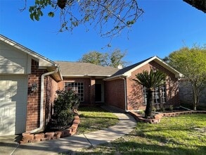 Building Photo - 14323 Cypress Ridge Dr