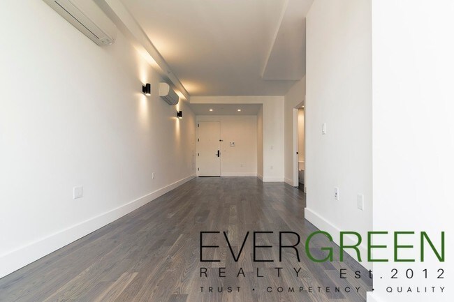 Foto del edificio - 323 E 19th St
