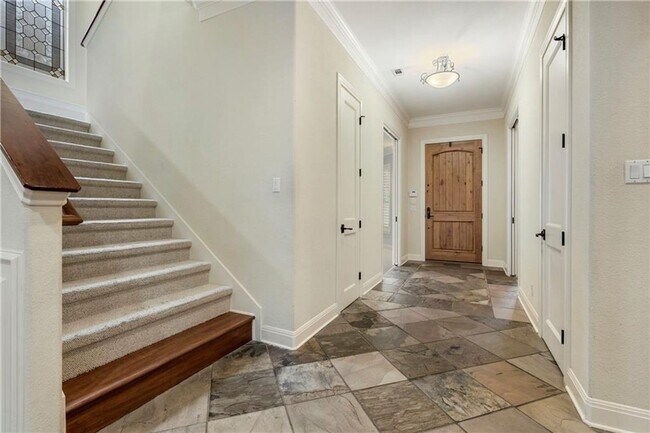 Building Photo - Splendid in Senna Hills!
