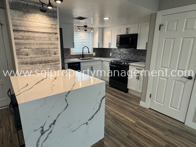 Foto del edificio - 2415 N 71st St