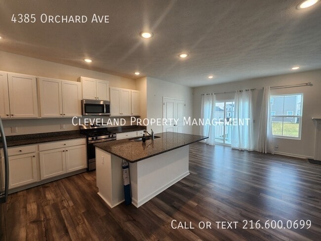 Building Photo - 4385 Orchard Ave