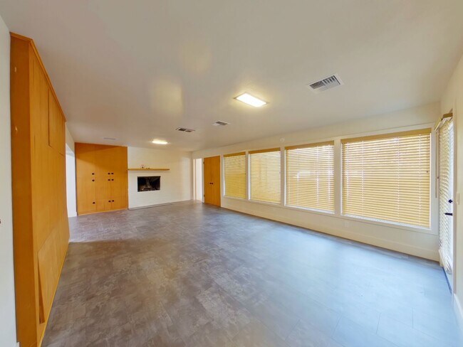 Foto del edificio - 3240 S Louis Ln