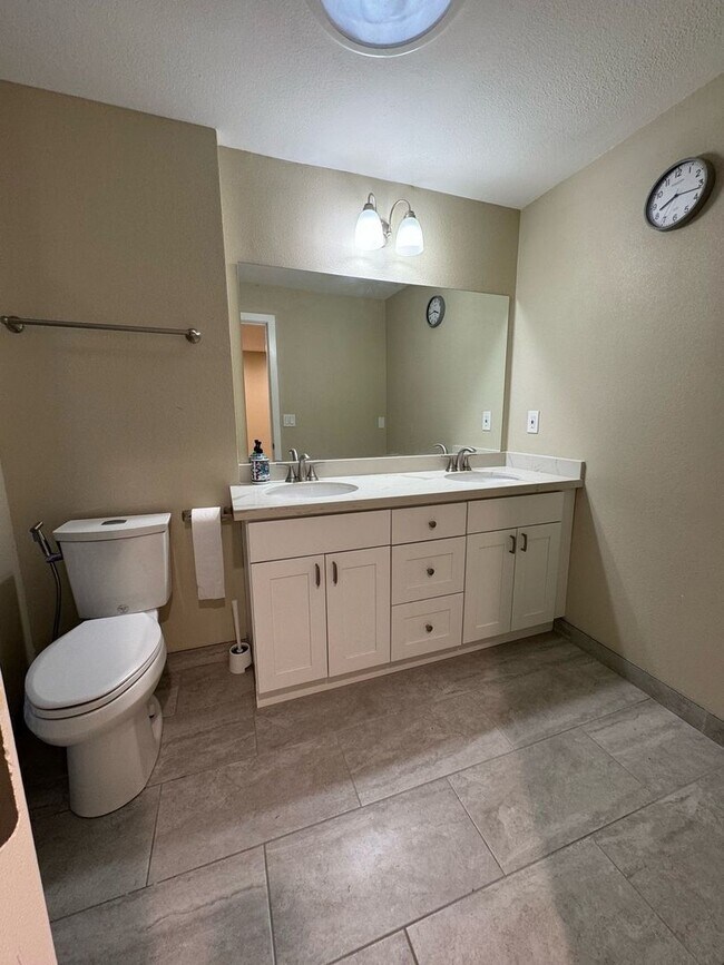 Foto del edificio - Listed For Rent