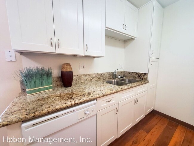 Building Photo - 193 W Park Ave