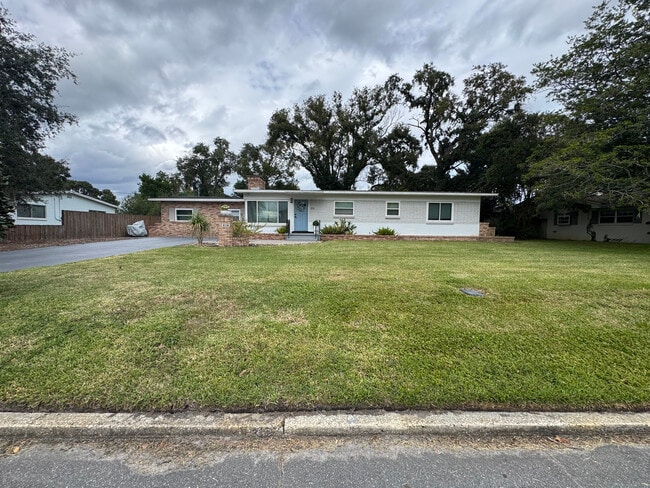 Photo - 216 Rippling Ln House