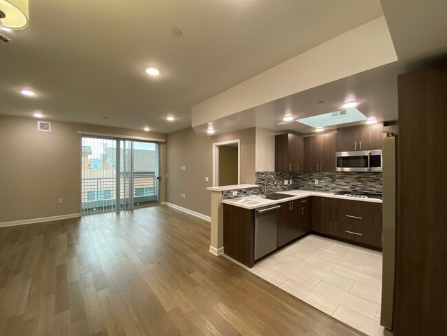 Foto del edificio - 10850 Bloomfield St
