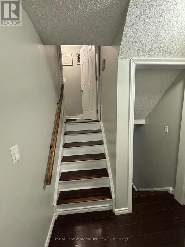 Building Photo - 1272 Cedar St