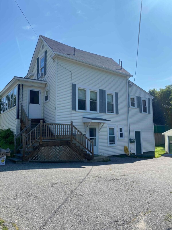43 Foch St Unit 2, Lewiston, ME 04240 Room for Rent in Lewiston, ME