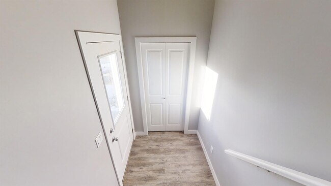 Building Photo - 9520 112 Ave