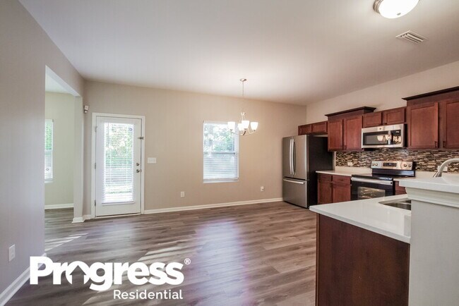 Building Photo - 6629 Covington Commons Dr