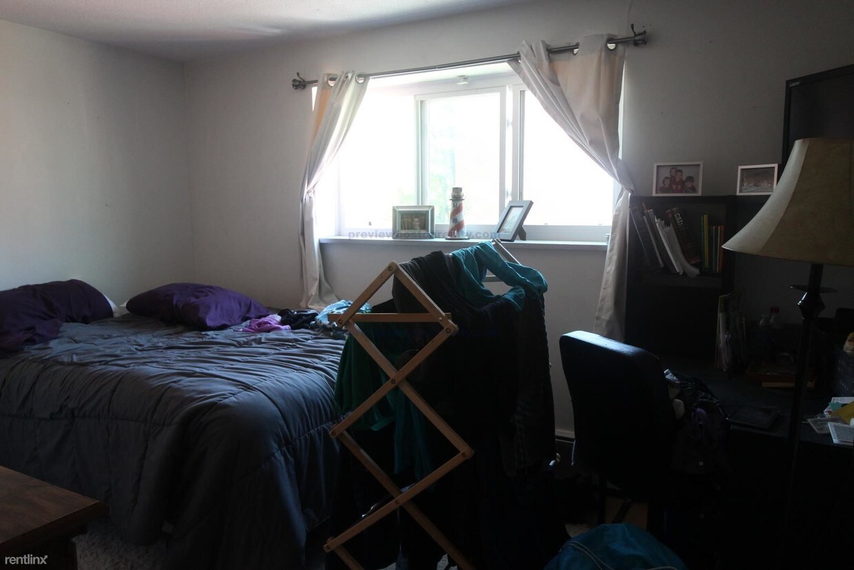 Foto principal - 290 Corey Rd