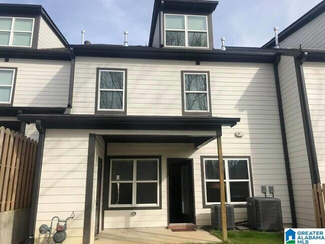 Foto del edificio - 4147 Lennox Wy