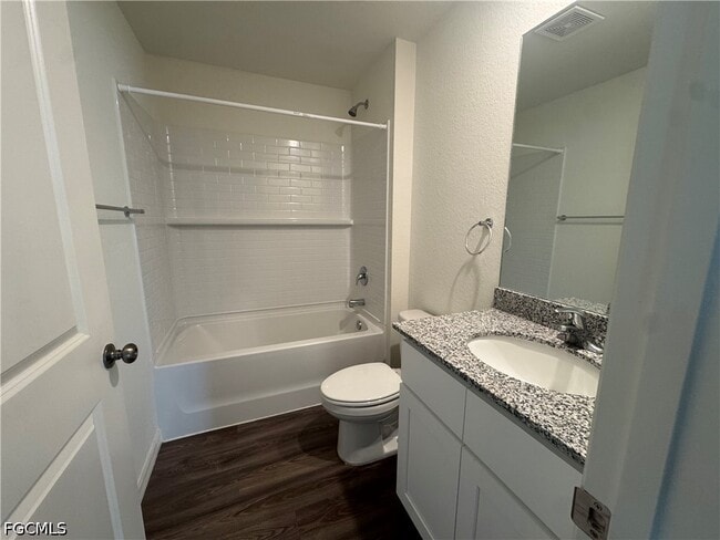 Building Photo - 858 Friendship Cir