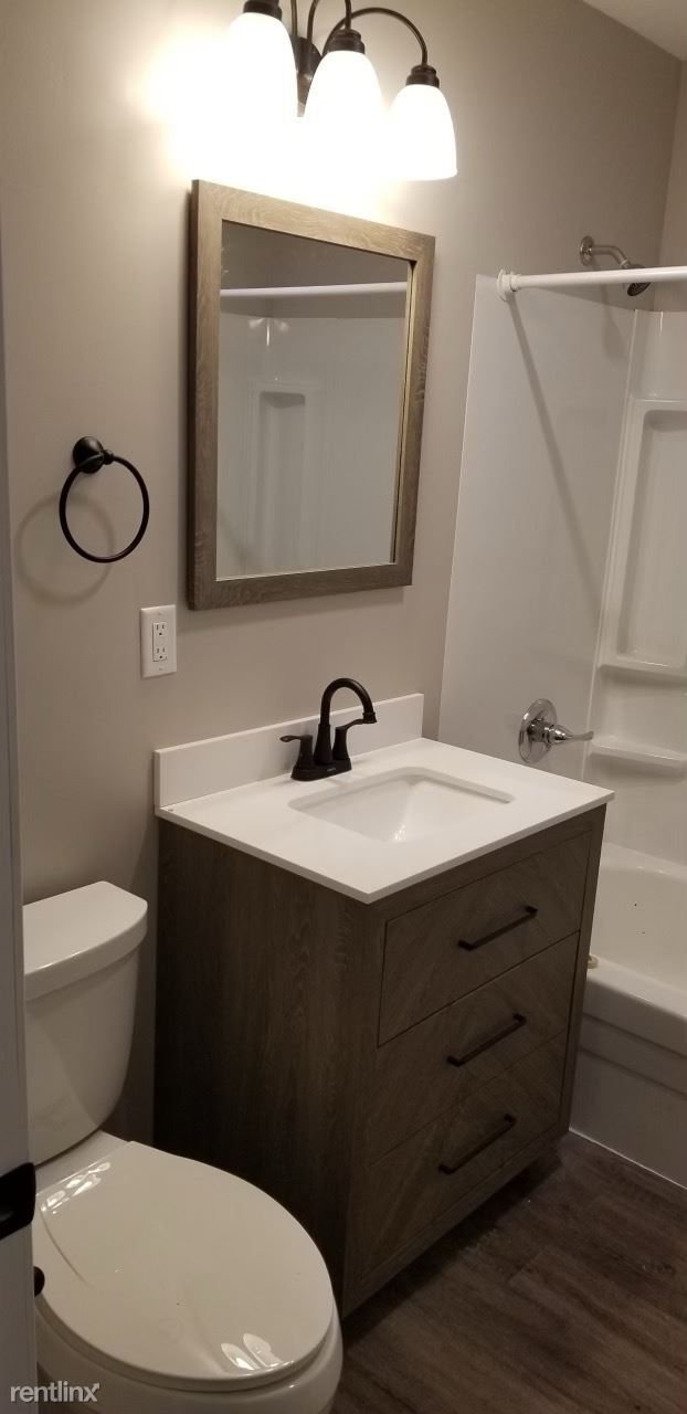 Foto del edificio - 2 br, 1 bath House - 302 E Main St
