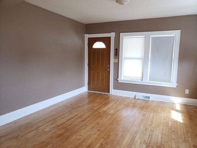Foto del edificio - 3 bed 1.5 bath single family home in Wausau