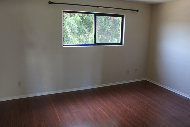 Foto del edificio - 859 Del Mar Downs Rd
