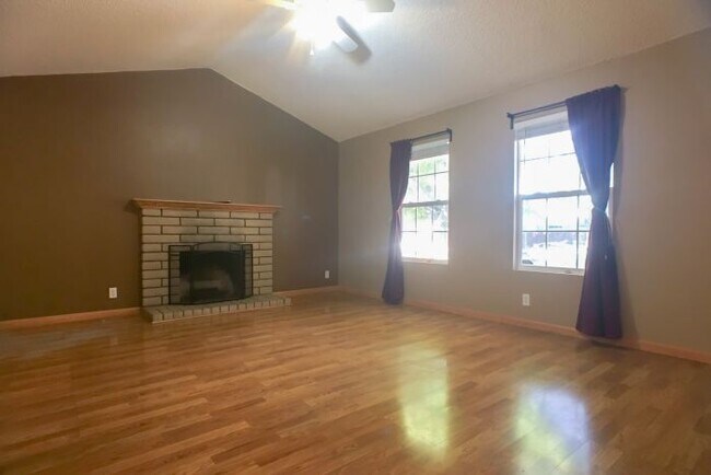 Building Photo - 110 Millhaven Pl