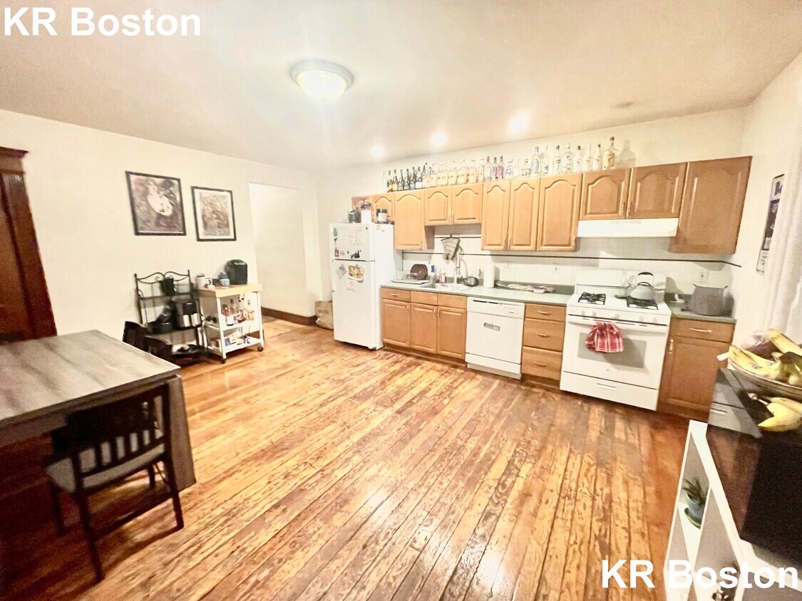 Building Photo - 14 Gardner St