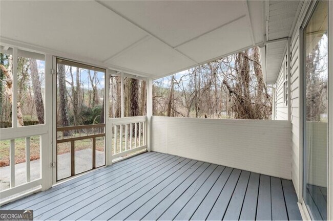 Foto del edificio - 3753 Adamsville Dr SW