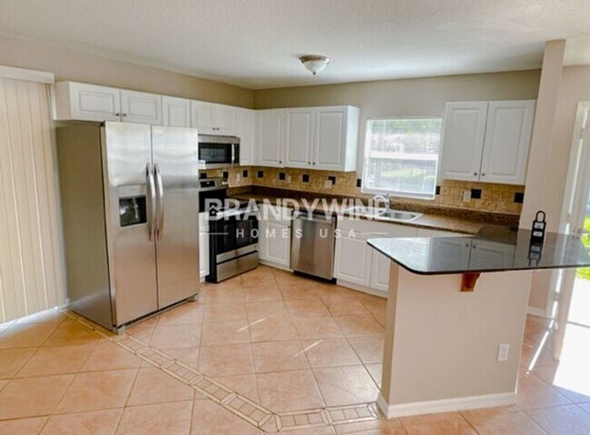 Building Photo - AVAILABLE NOW!! Close to Downtown St Pete!!!
